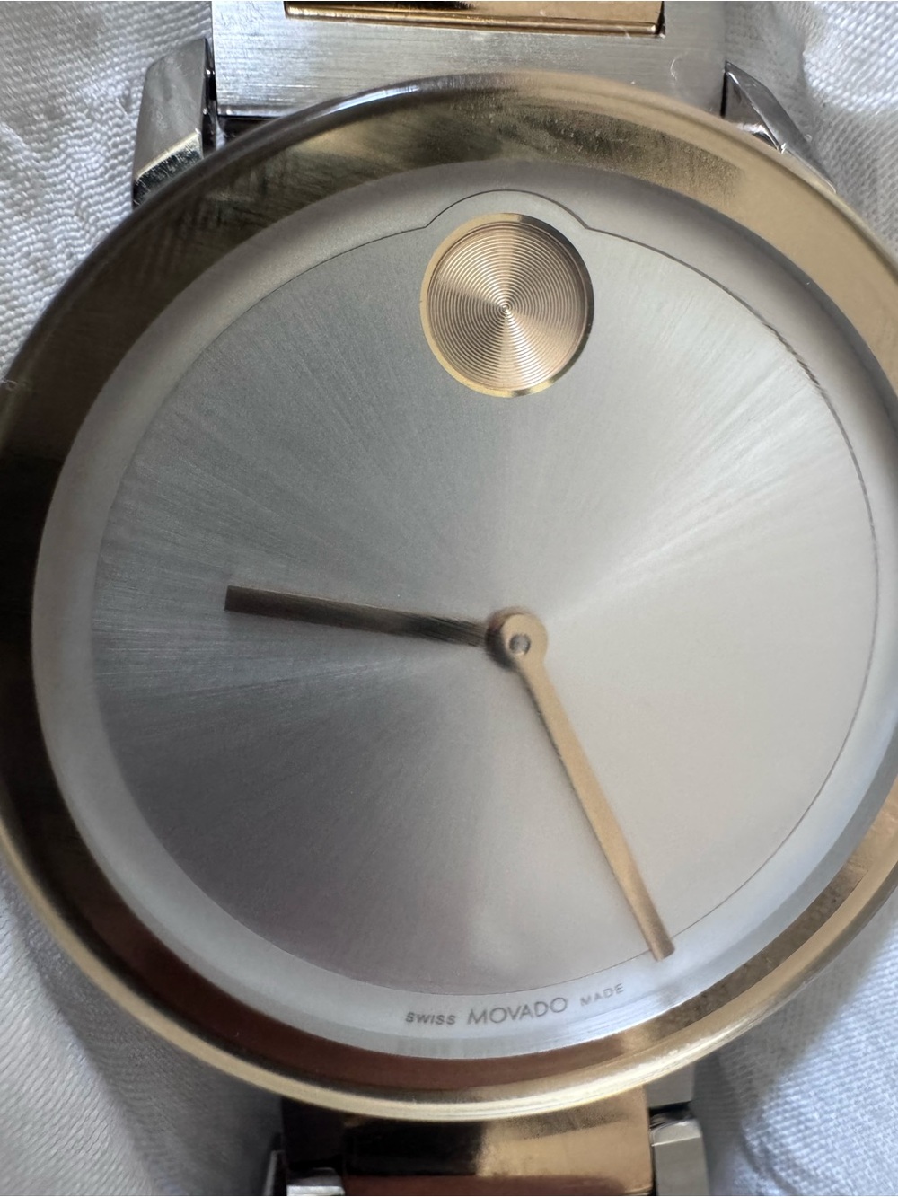 Movado Bold Swiss Made Two-Tone Watch-Box+Extra links+Tags Excellent Condition!! - Picture 5 of 5